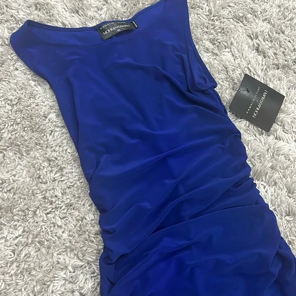 Gorgeous brand new Norma Kamala evening dress